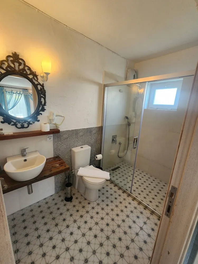 Deluxe Triple room with balcony