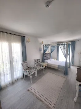 Tarçın Alaçatı Otel