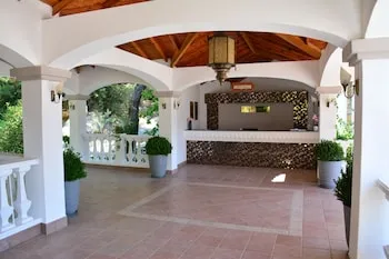 Pine Club Apart Hotel