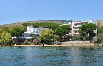 Kirtay Hotel