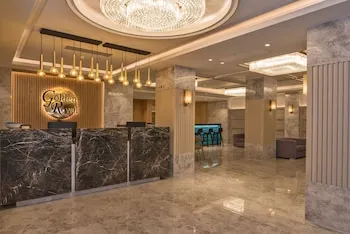 Golden Royal Hotel & Spa