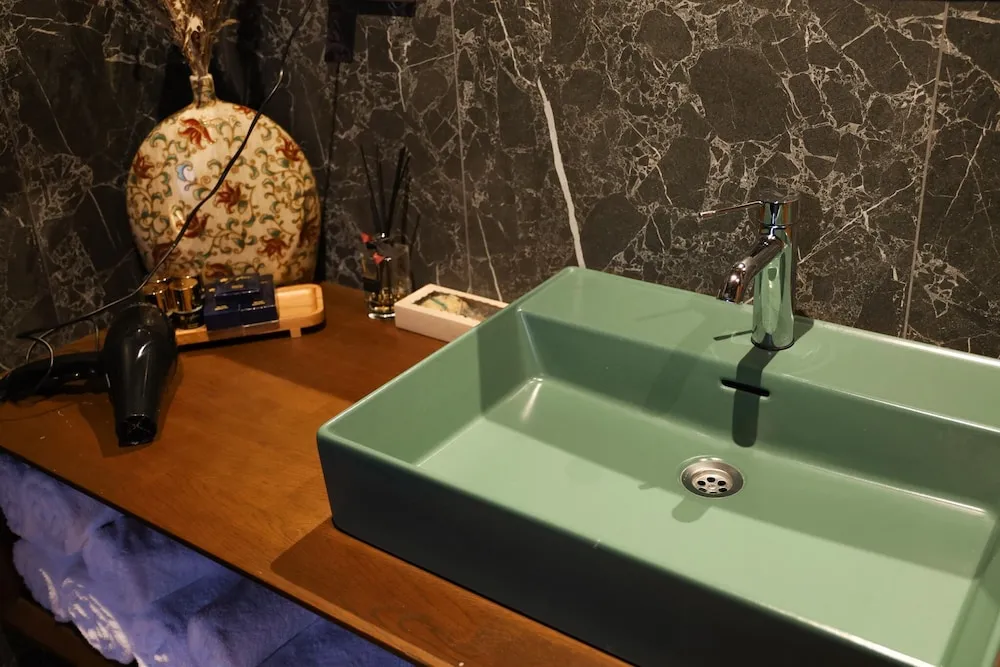 Premium Tek Büyük Yataklı Oda