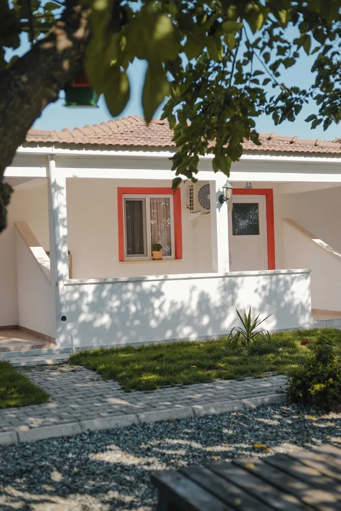 Apart Daire, Kısmi Deniz Manzaralı
