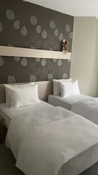 Pacific Hotel