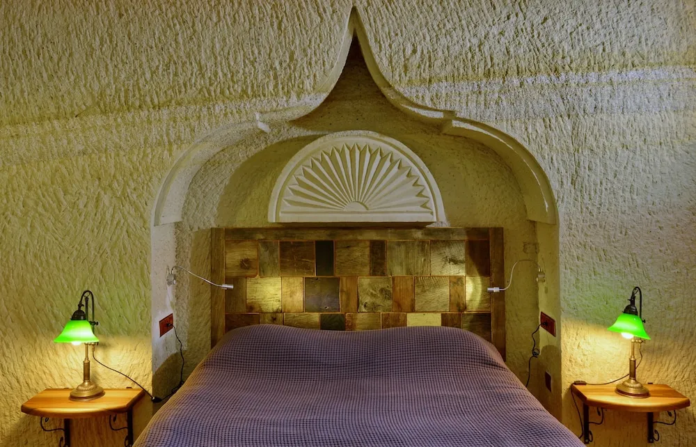 Cave Suite with View