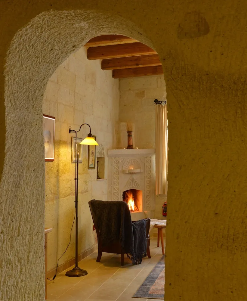 Cave Suite with View