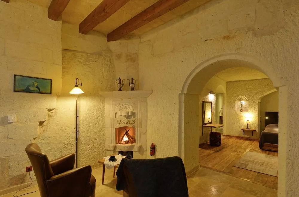 Cave Suite with View