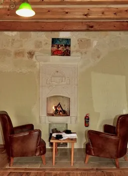 Seki Cave Suites