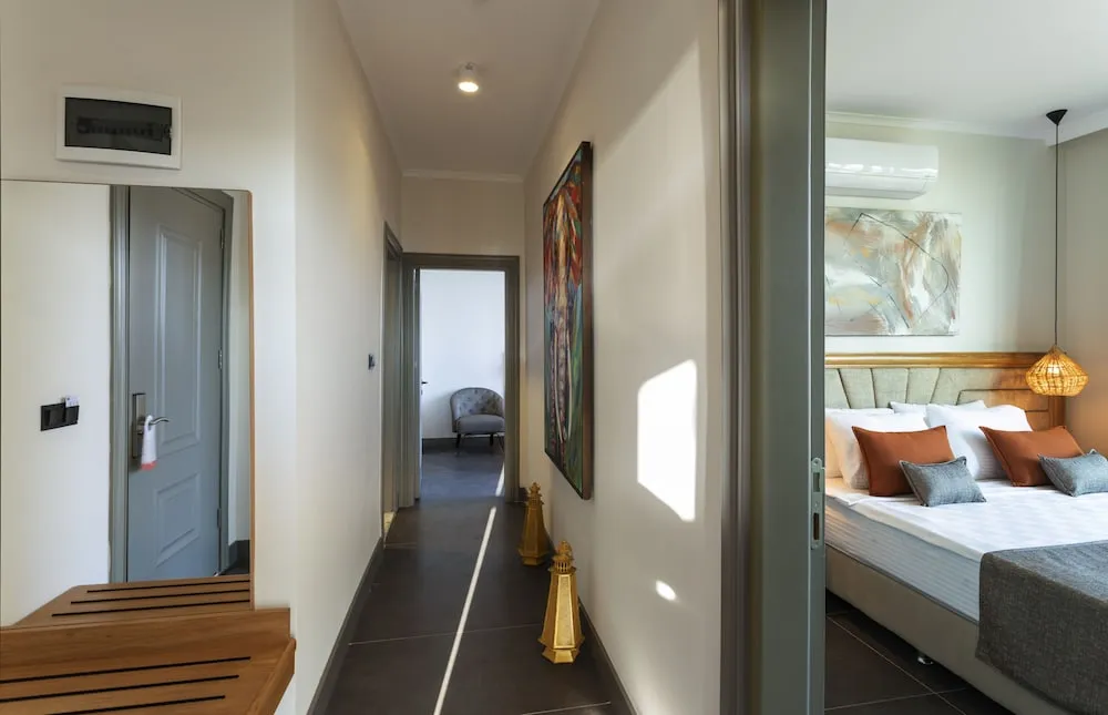 EXECUTIVE DELUXE SUITE