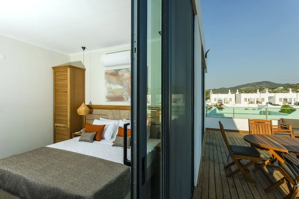 EXECUTIVE DELUXE SUITE