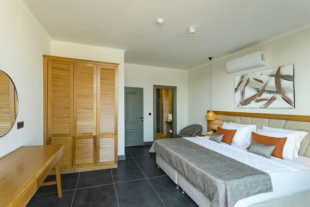 EXECUTIVE DELUXE SUITE