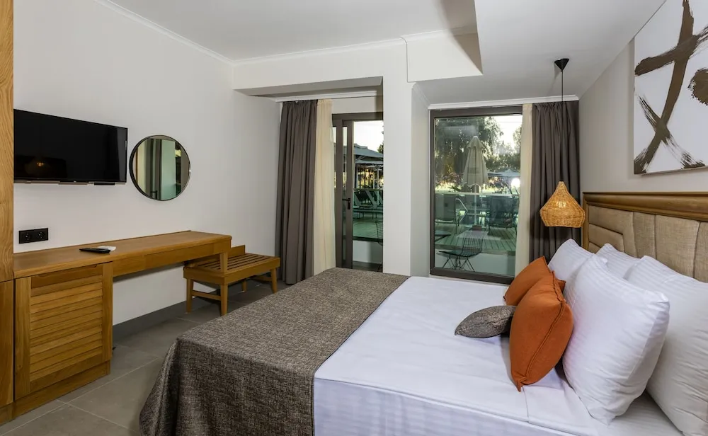 SUPERIOR COMFORT ROOM