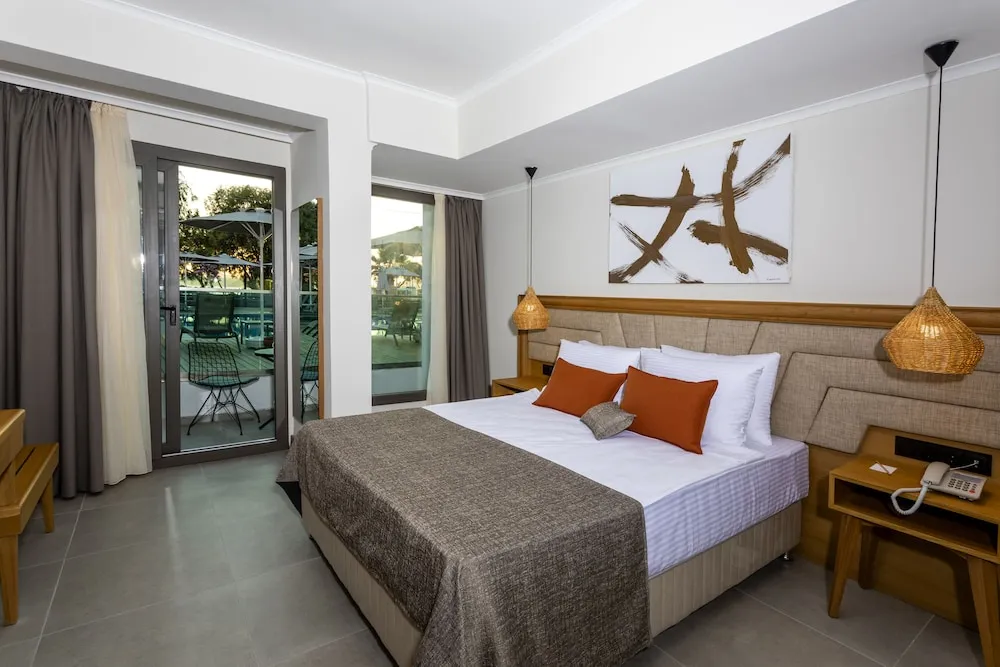 SUPERIOR COMFORT ROOM