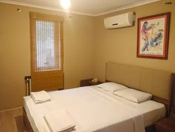Zephyros Hotel