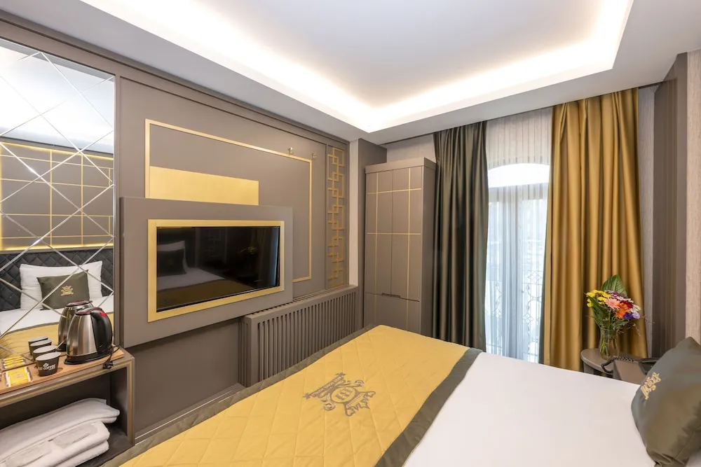 Luxury Oda