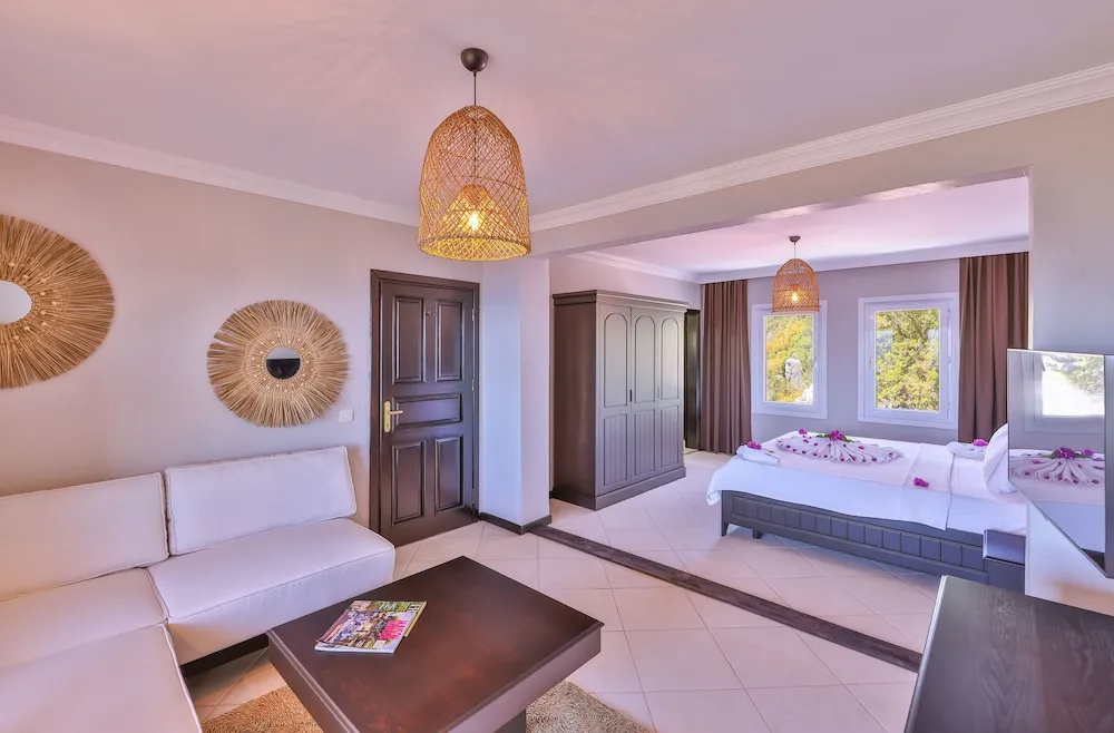 Deluxe Süit, 1 En Büyük (King) Boy Yatak, Balkon, Deniz Manzaralı