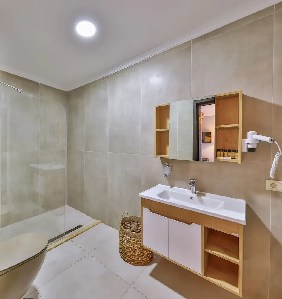 Deluxe Süit, 1 En Büyük (King) Boy Yatak, Balkon, Deniz Manzaralı