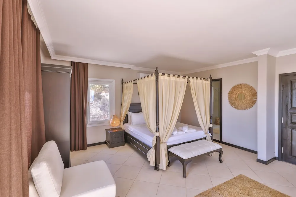 Superior Süit, 1 Büyük (Queen) Boy Yatak, Balkon, Deniz Manzaralı