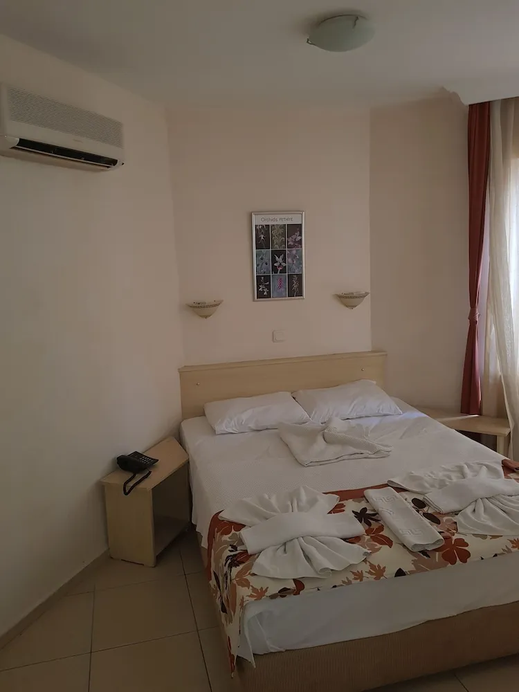 Standard Tek Büyük veya İki Ayrı Yataklı Oda