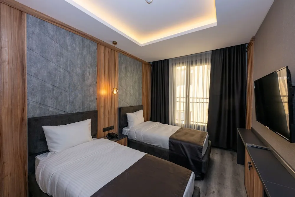 Standard Oda, 2 Tek Kişilik Yatak, Havuz Kullanımı, Şehir Manzaralı
