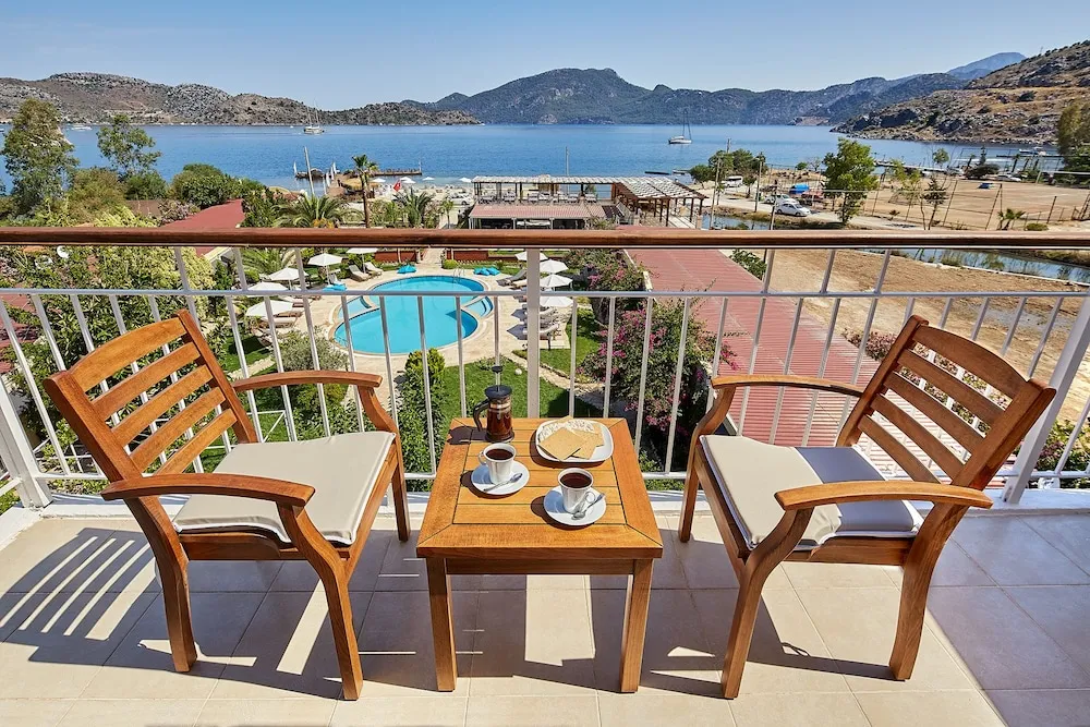 Deluxe Tek Büyük Yataklı Oda, 1 Büyük (Queen) Boy Yatak, Deniz Manzaralı