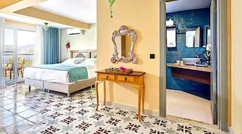 Fi Light Solto Boutique Beach