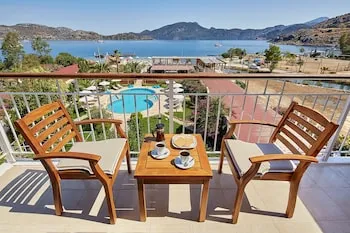 Fi Light Solto Boutique Beach