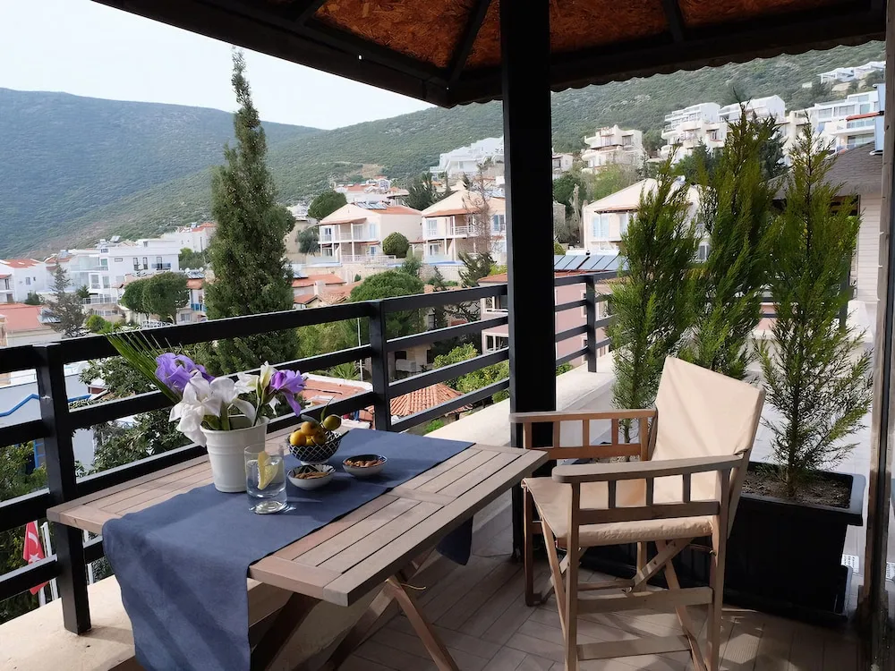Romantic Oda, Teras, Deniz Manzaralı