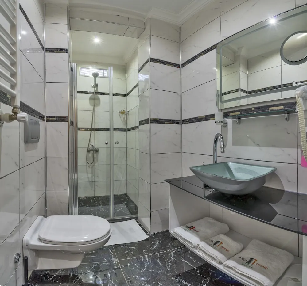 Four Bedroom Apartment Connection