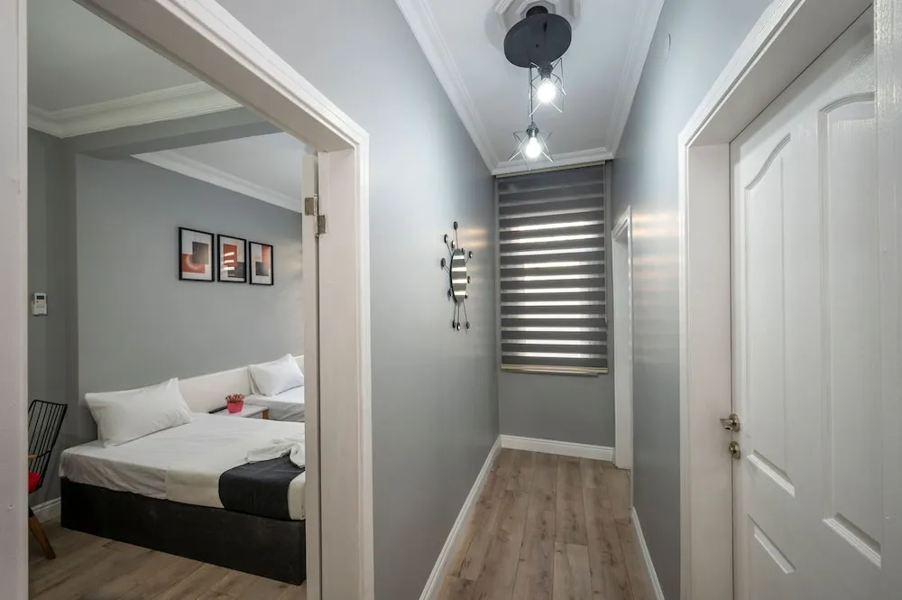 Four Bedroom Apartment Connection