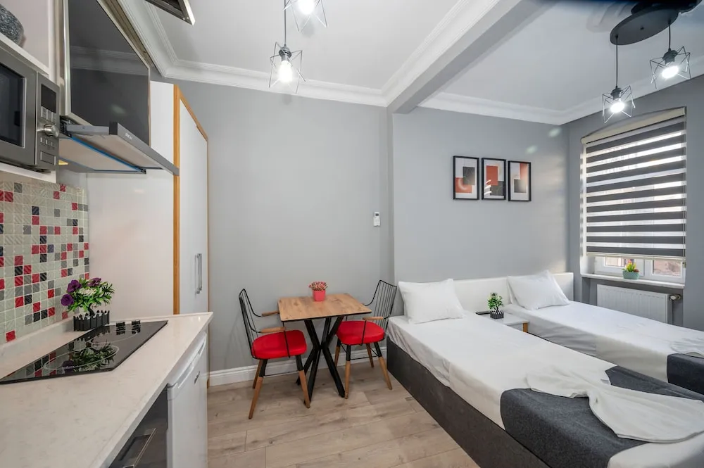Four Bedroom Apartment Connection