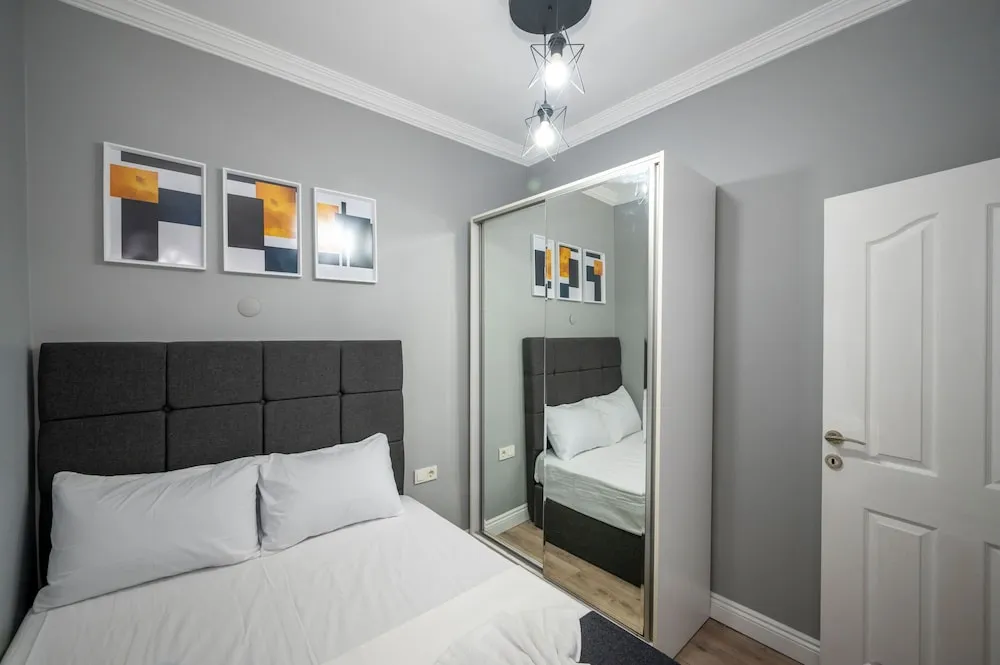 Four Bedroom Apartment Connection