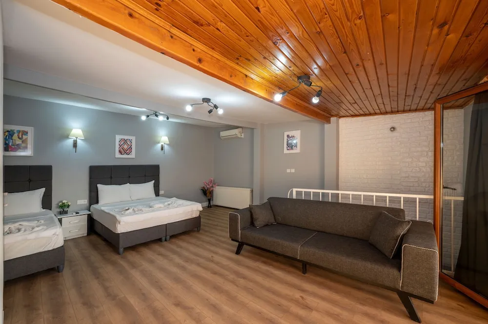 Superior, Sehir Manzarali Suite Oda