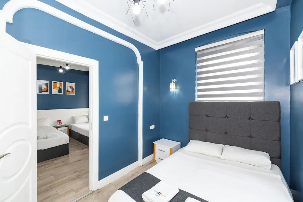 M) Two Bedroom Apartment