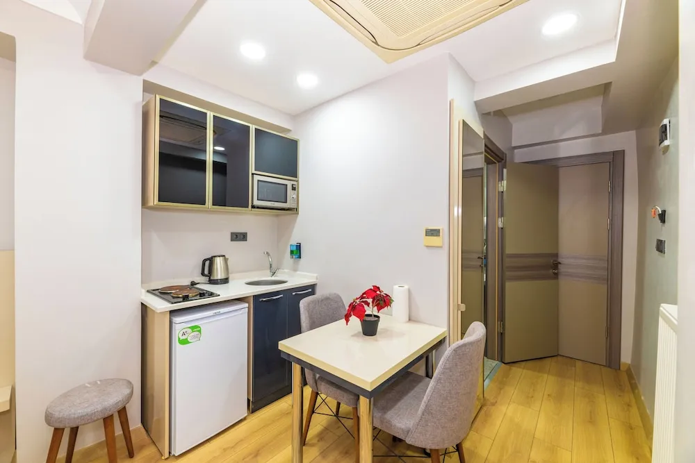 A) Economy Suite, Basement