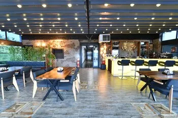 D'Lux Boutique Hotel