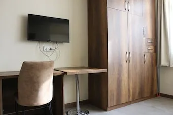 Center Room Hotel