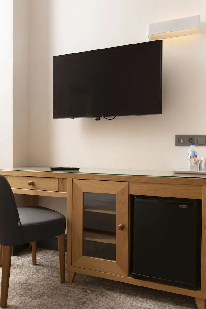 Standard Büyük Yataklı Tek Kişilik Oda