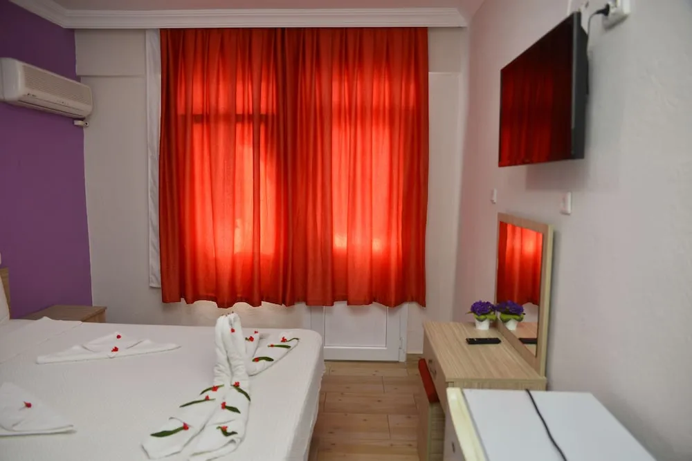 Classic Üç Kişilik Oda