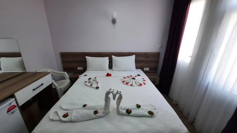 Classic Üç Kişilik Oda