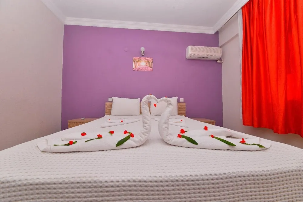 Classic Üç Kişilik Oda