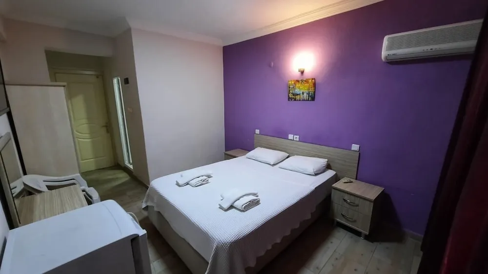 Classic Üç Kişilik Oda