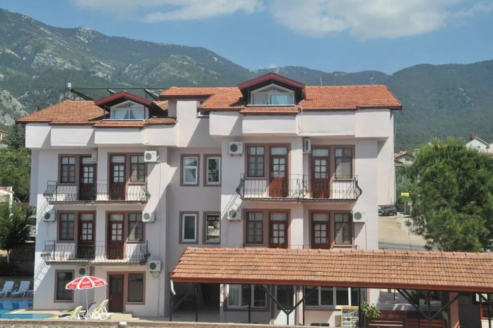 Konaklama yerinin ön cephesi