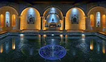 Seraphim Cave Suites & Spa