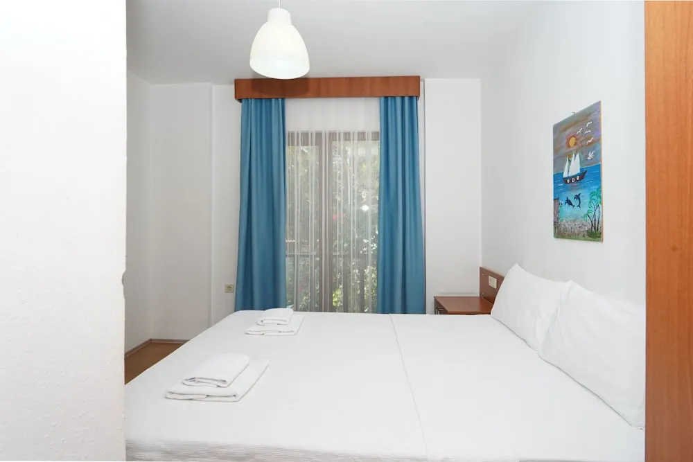 Luxury Oda, 1 Büyük (Queen) Boy Yatak ve Çekyat