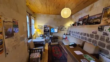 Karadut Cave Hotel