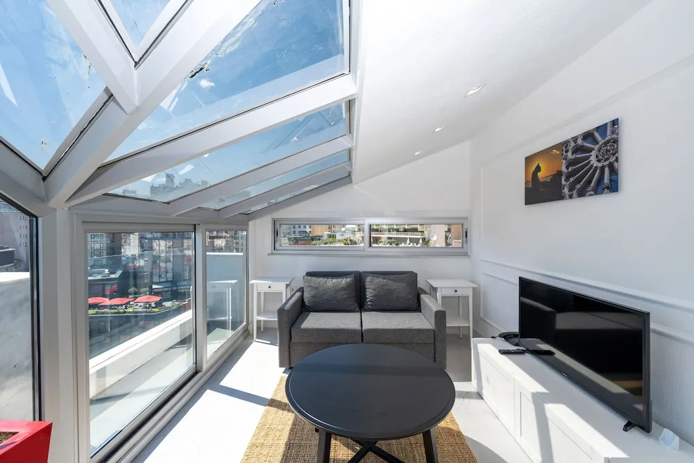 Çatı Katı Süiti (Penthouse)