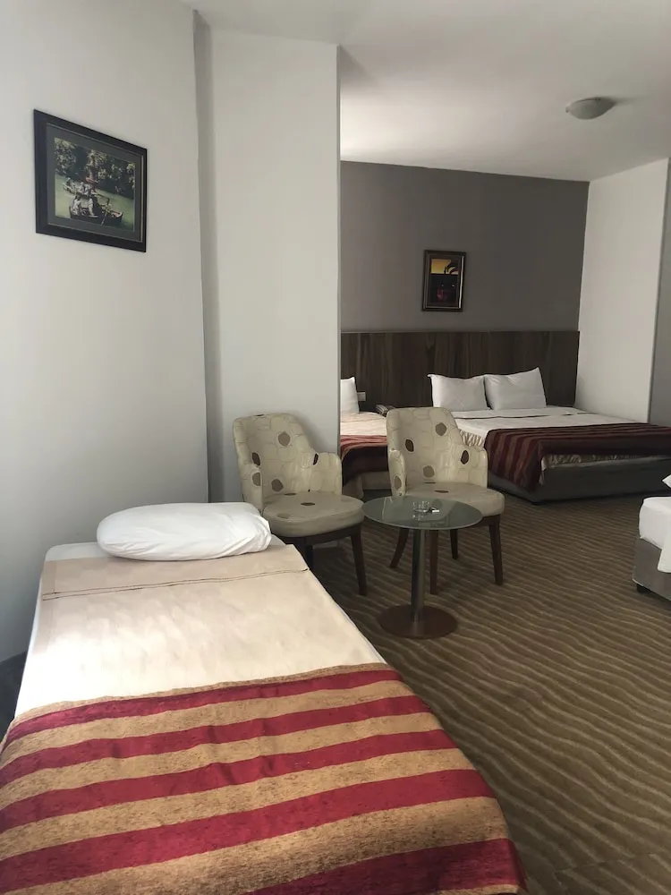 Premium Tek Büyük veya İki Ayrı Yataklı Oda