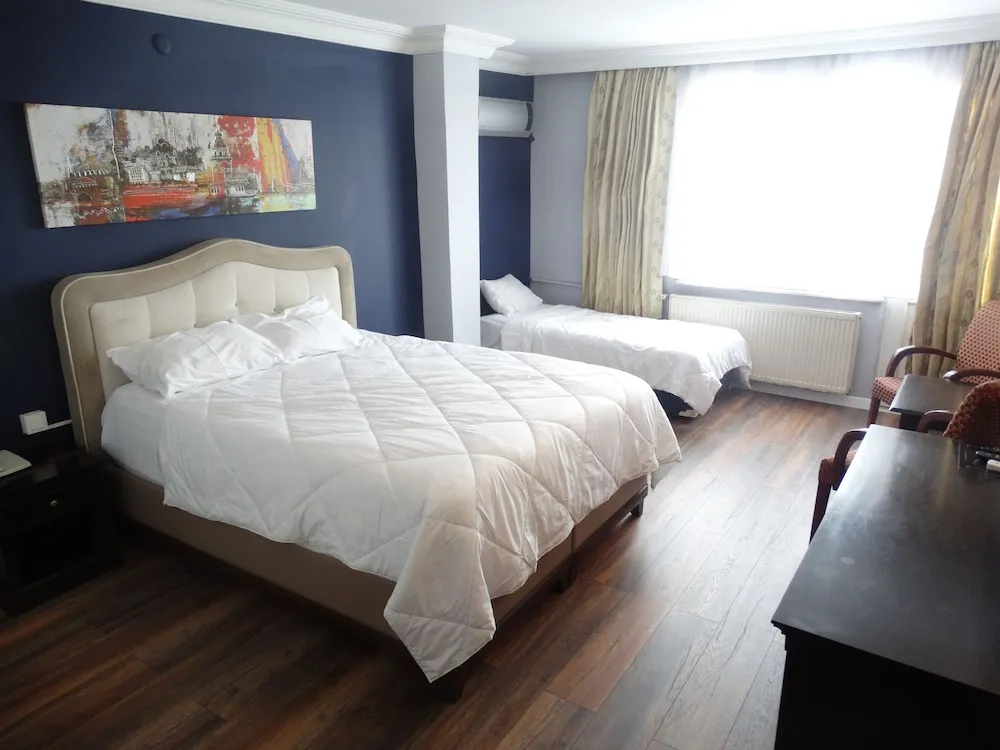Üç Kişilik Oda, Balkon, Deniz Manzaralı