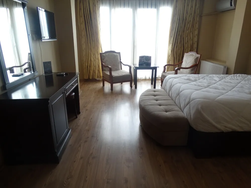Üç Kişilik Oda, Balkon, Deniz Manzaralı